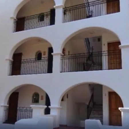 Benet Pinares Apartamento *